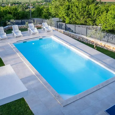 Oliva - With Private Pool *
