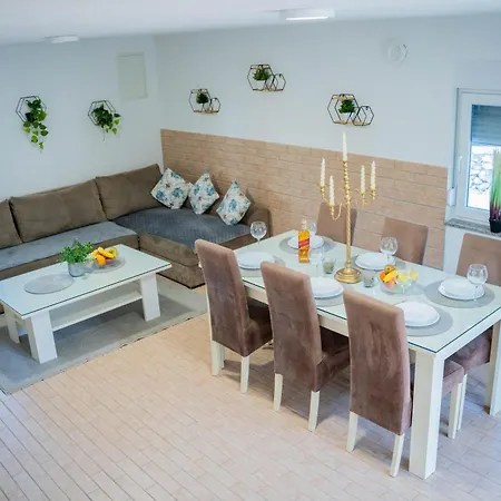 Oliva - With Private Pool * Biograci
