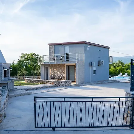 Villa Oliva - With Private Pool *