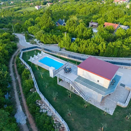 Oliva - With Private Pool * Biograci